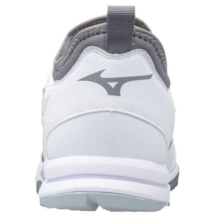 mizuno players trainer
